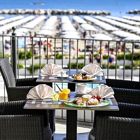 La Rosa 3* カットーリカ