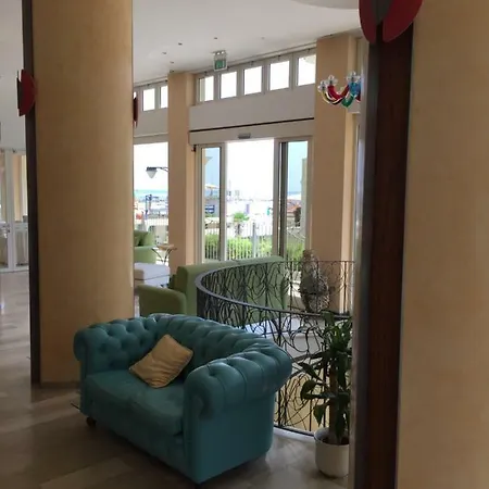 La Rosa 3* カットーリカ